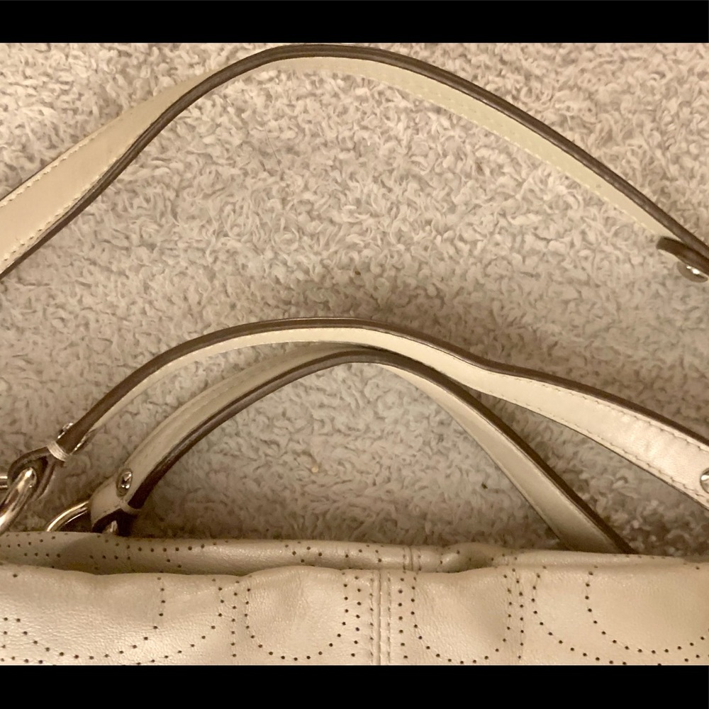 Coach Leather Logo Shoulder Bag in Pearled grey - Picture 7 of 16